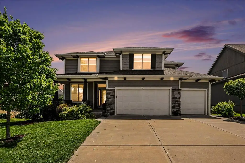 928 N Stonecrest Road, Olathe, KS 66061 - #1