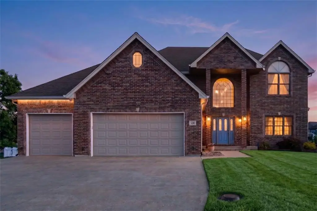 4213 NE Kennesaw Ridge, Lees Summit, MO 64064 - #1