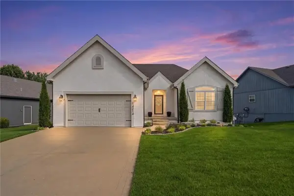 14214 W 155th Street, Olathe, KS 66062