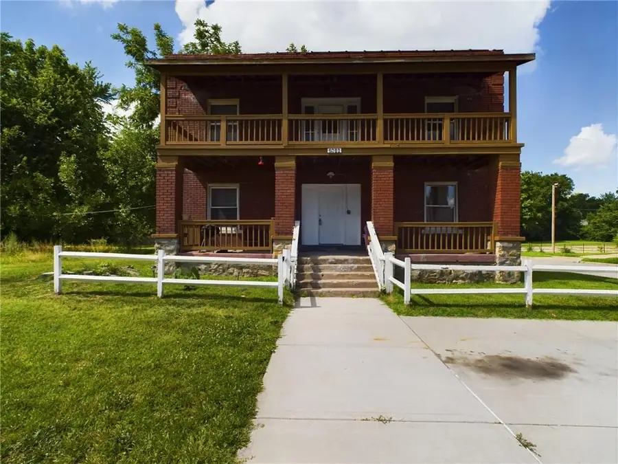 2416 E 22nd Street, Kansas City, MO 64127 - #2