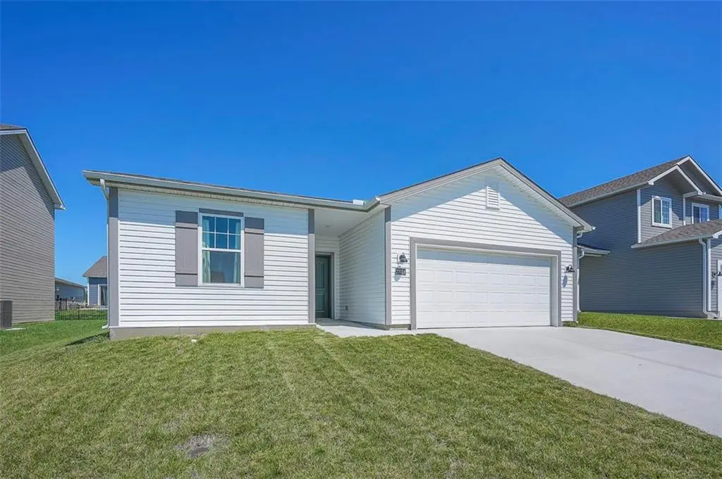 27018 E Sycamore Street, Lees Summit, MO 64086 - #1