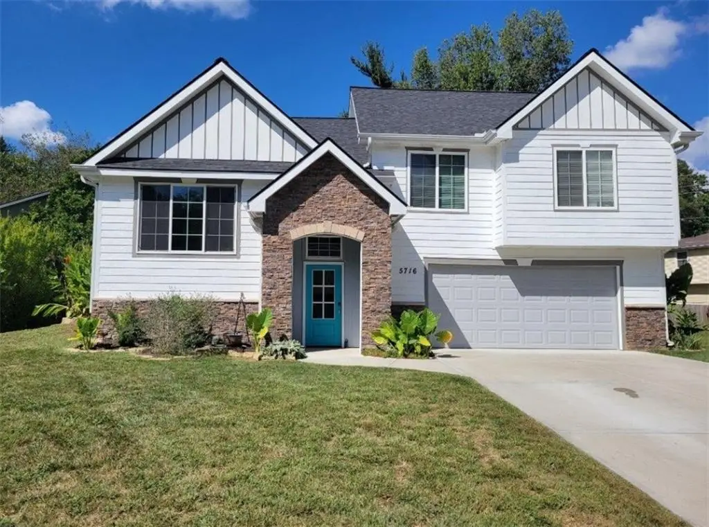 5716 NW Creekview Drive, Parkville, MO 64152 - #1