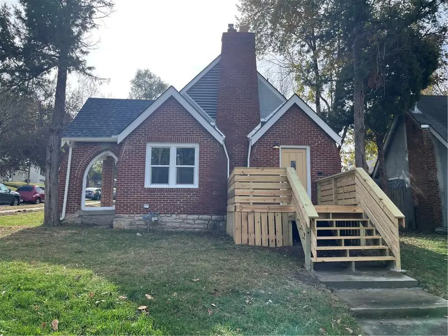 2819 E 63rd Street, Kansas City, MO 64130 - #2