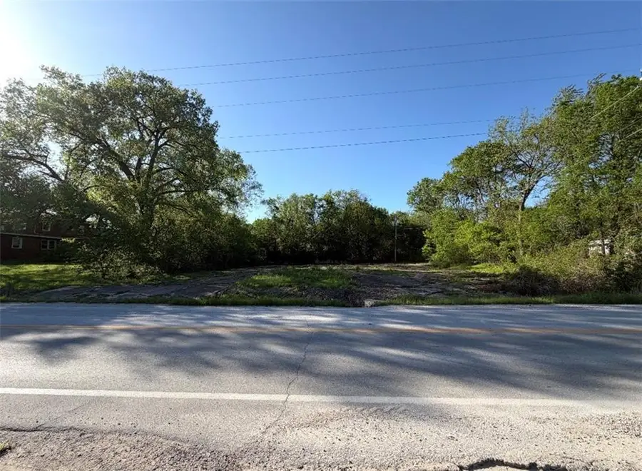 602 N Main Street, Windsor, MO 65360 - #2