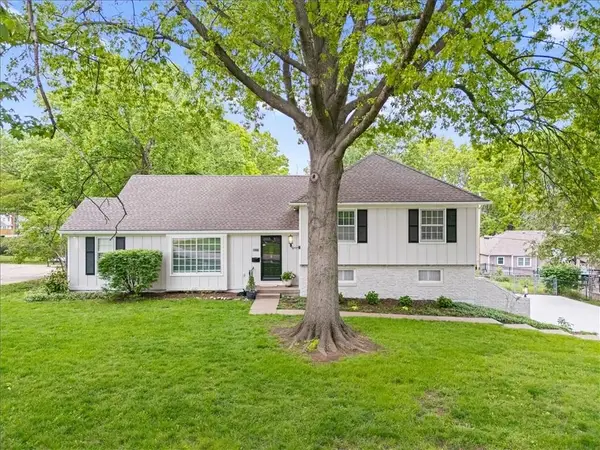 106 E 115th Street, Kansas City, MO 64114