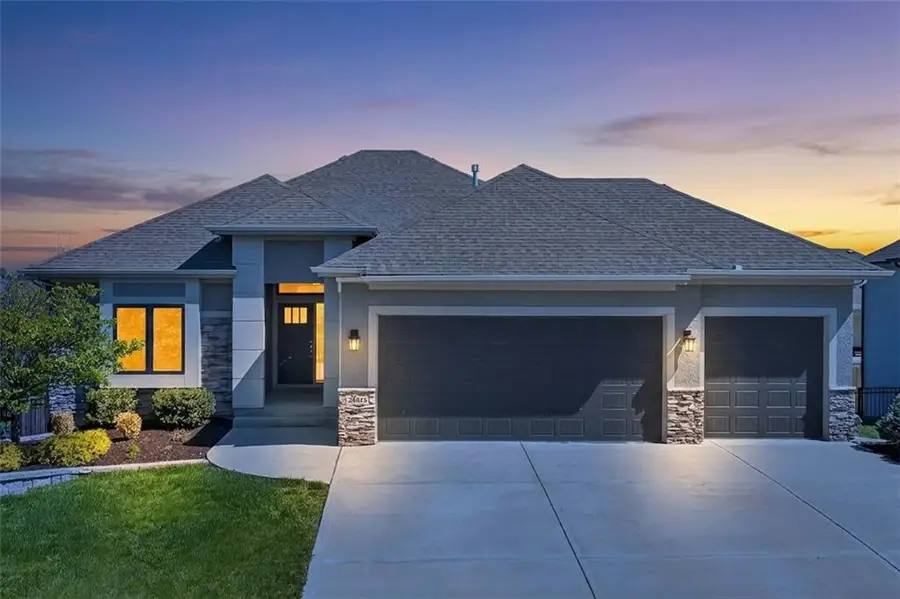 24818 W 89th Street, Lenexa, KS 66227 - #2