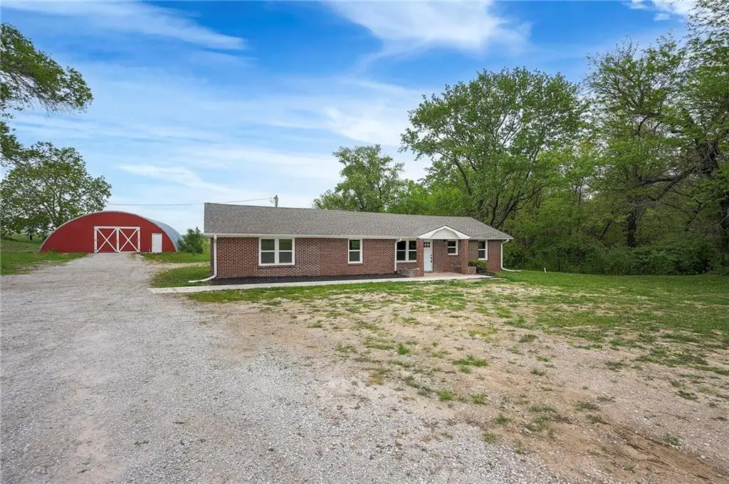 1129 NW Us 50 Highway, Centerview, MO 64019 - #1