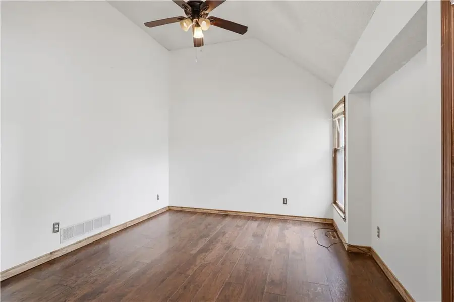 16405 E Gudgell Court, Independence, MO 64055 - #2