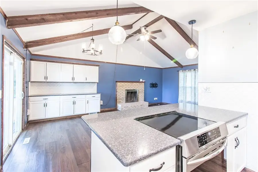 816 E Market Street, Warrensburg, MO 64093 - #2