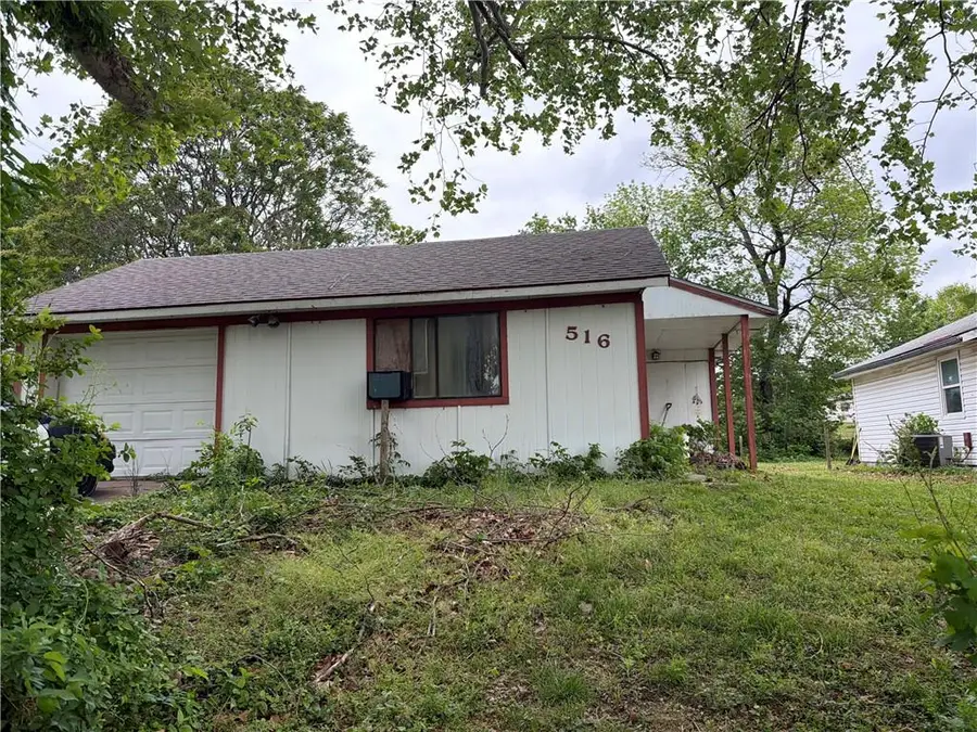 516 Charlotte Avenue, Independence, KS 67301 - #2