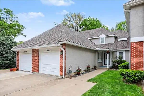 8589 Hauser Court, Lenexa, KS 66215