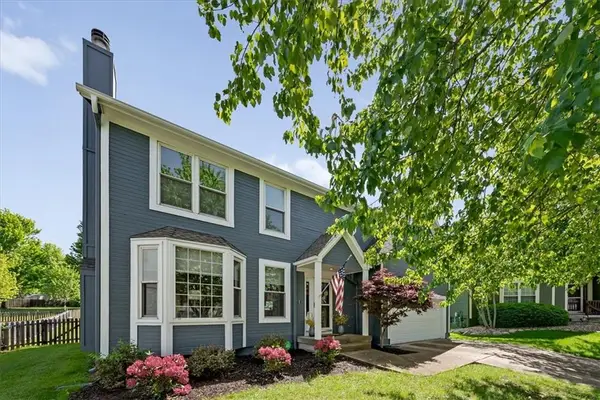 4905 Lone Elm Street, Shawnee, KS 66226