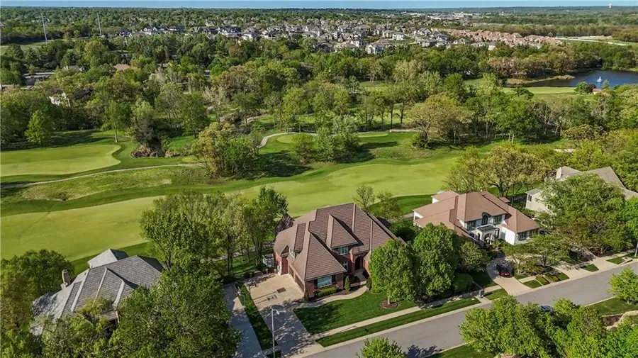 3604 W 153rd Street, Leawood, KS 66224 - #3