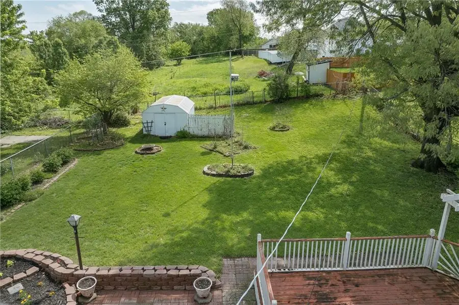 2913 S 33rd Terrace, Saint Joseph, MO 64503 - #3