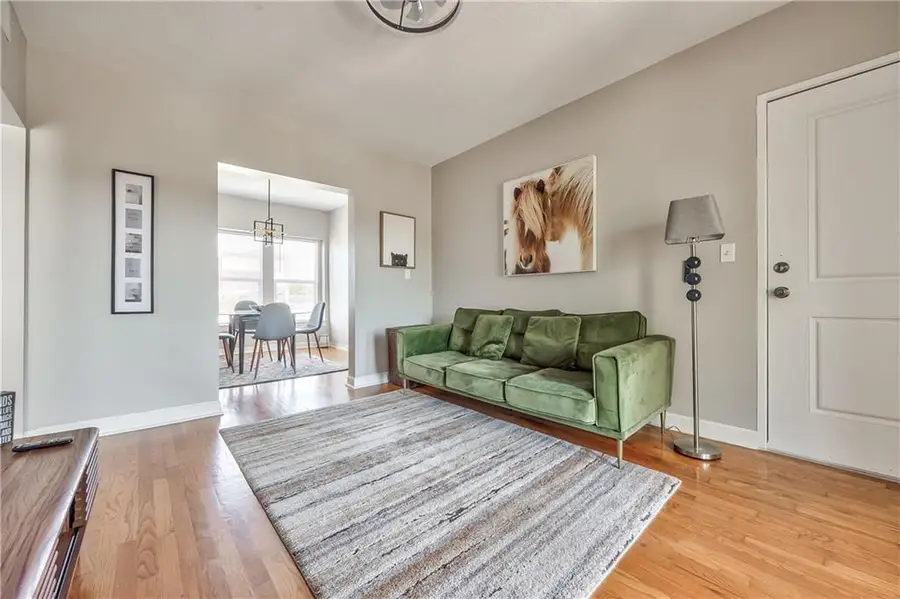 16 W 34th Street #3A, Kansas City, MO 64111 - #3