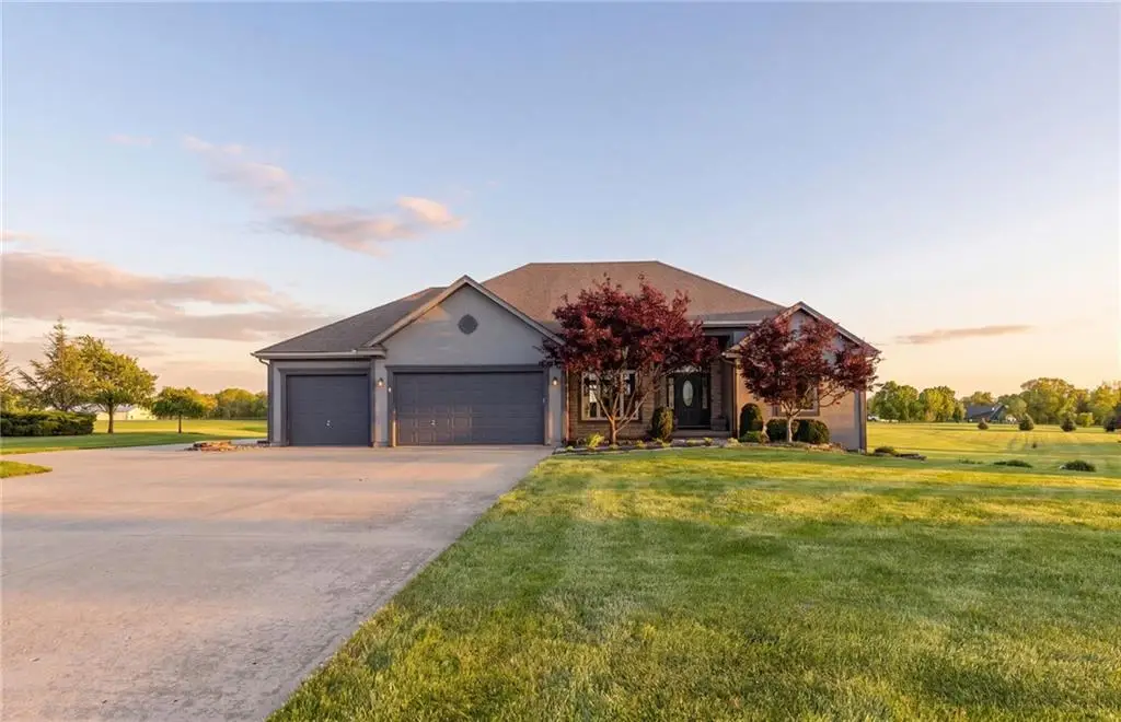 24503 E Woodland Circle, Lees Summit, MO 64086 - #1