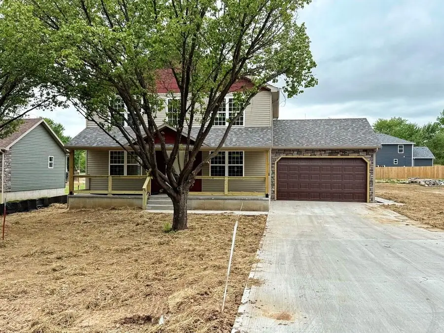 1807 S Elm Street, El Dorado Springs, MO 64744 - #3