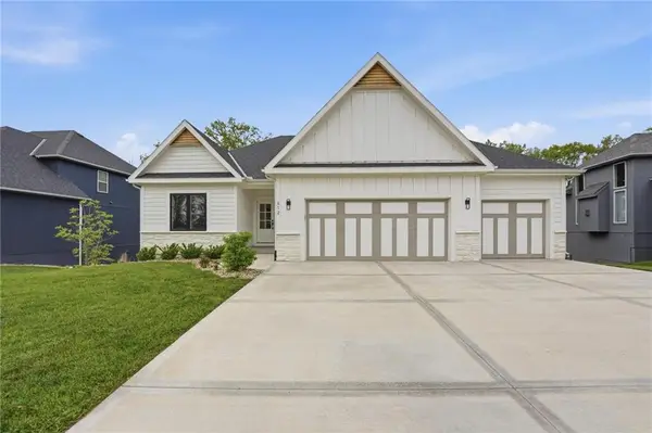 812 Foxglove Lane, Kearney, MO 64060