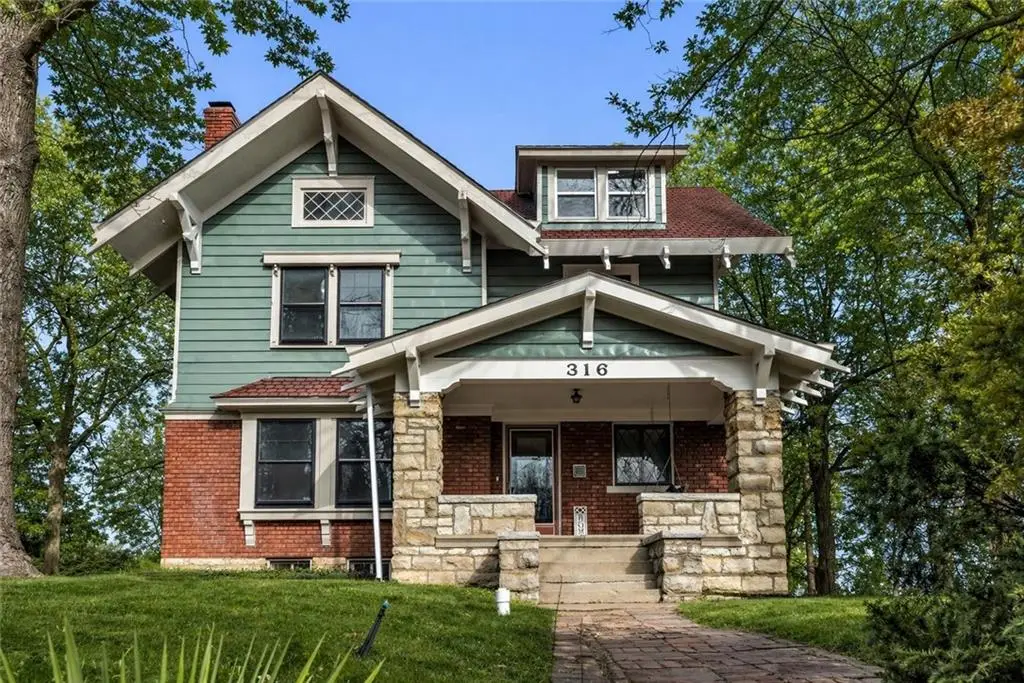 316 E Doniphan Street, Liberty, MO 64068 - #1