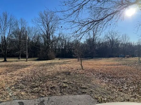 17612 S Benton Drive, Belton, MO 64012