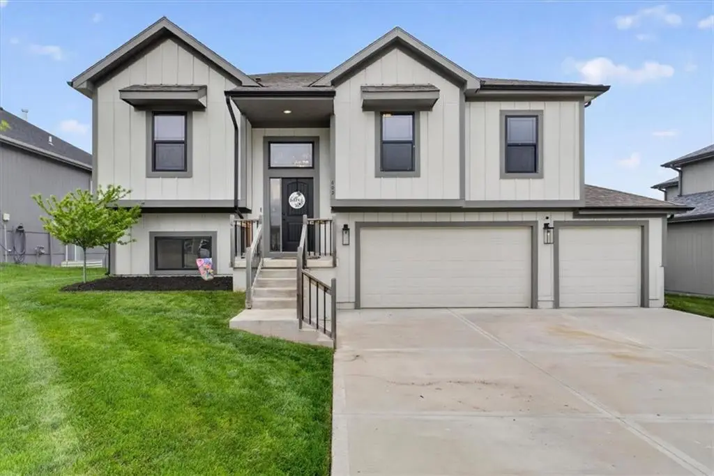 602 Ridgeview Drive, Grain Valley, MO 64029 - #1