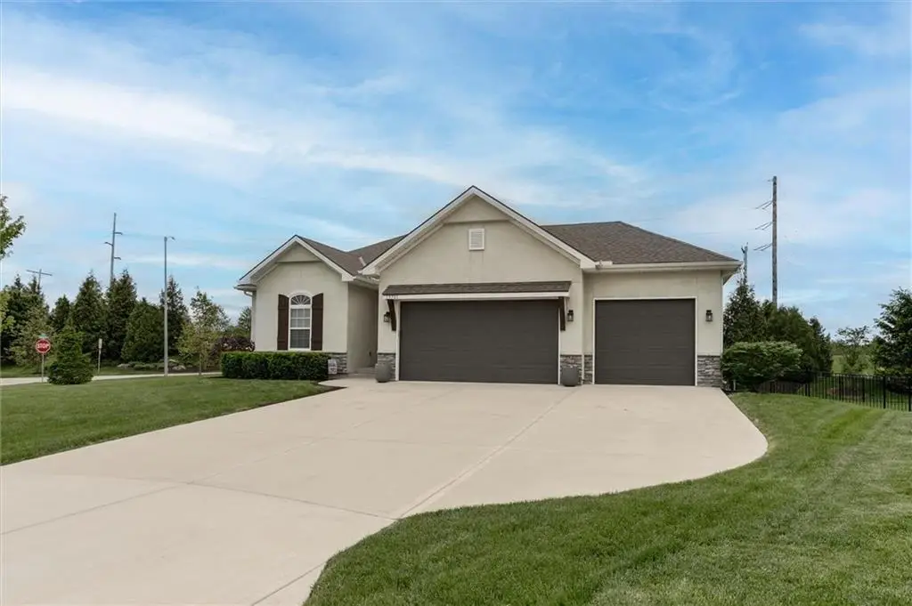 19701 W 198th Court, Spring Hill, KS 66083 - #1