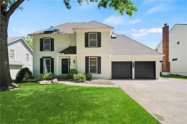 9413 Hall Drive, Lenexa, KS 66219
