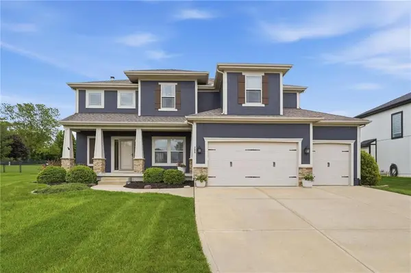 209 SE Waterwheel Lane, Lee's Summit, MO 64063