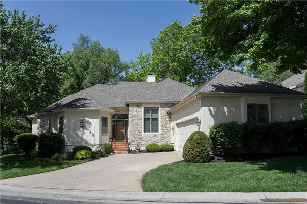 9118 Walmer Street, Overland Park, KS 66212