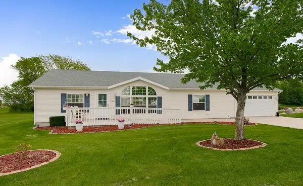 803 Pine Court, Oak Grove, MO 64075