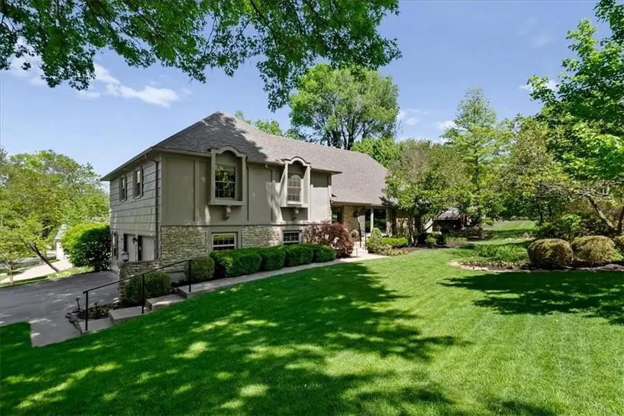 9029 High Drive, Leawood, KS 66206 - #3