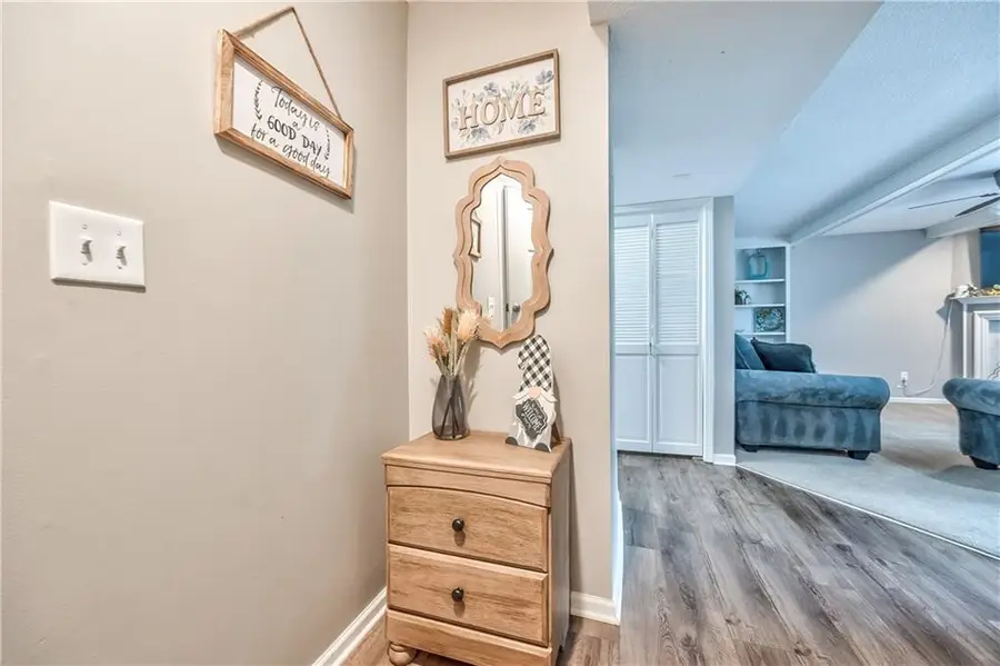 5860 Park Street #7, Shawnee, KS 66216 - #3