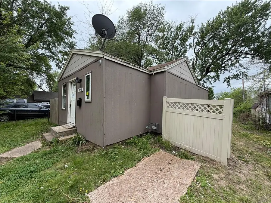 326 N Cedar Avenue, Independence, MO 64053 - #2