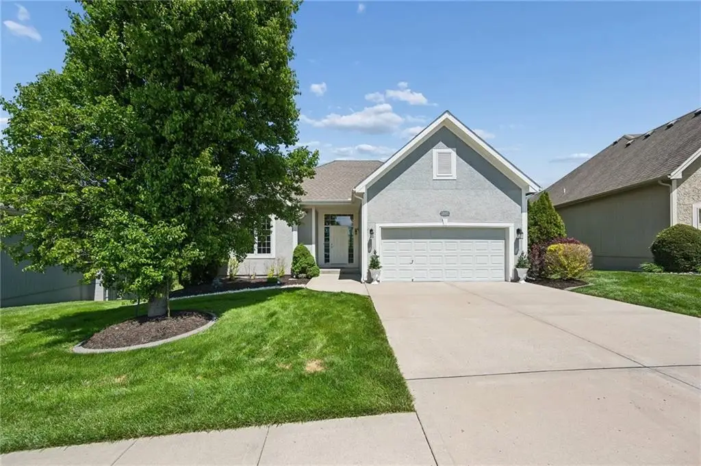 11005 N Cosby Avenue, Kansas City, MO 64154 - #1