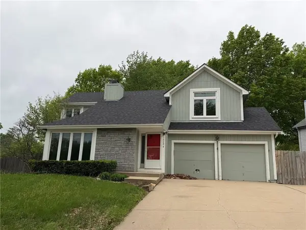 12604 S Brougham Drive, Olathe, KS 66062