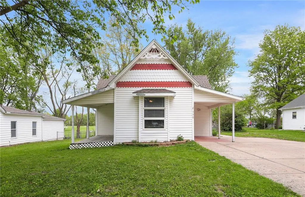 330 E Main Street, Smithville, MO 64089 - #1