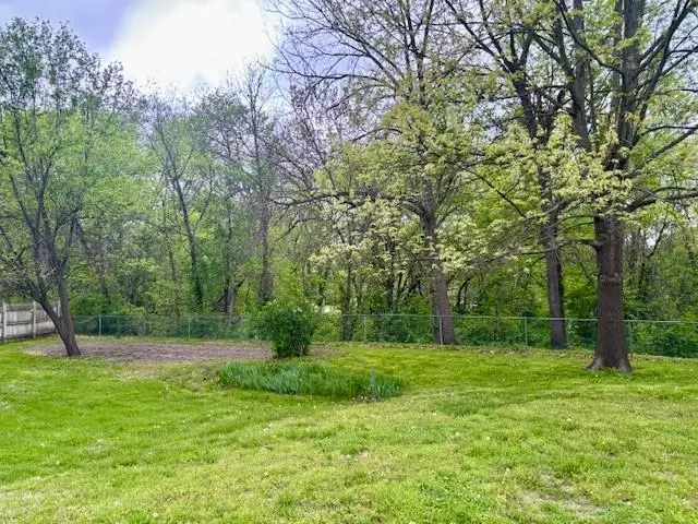 623 E 7th Street, Tonganoxie, KS 66086 - #3