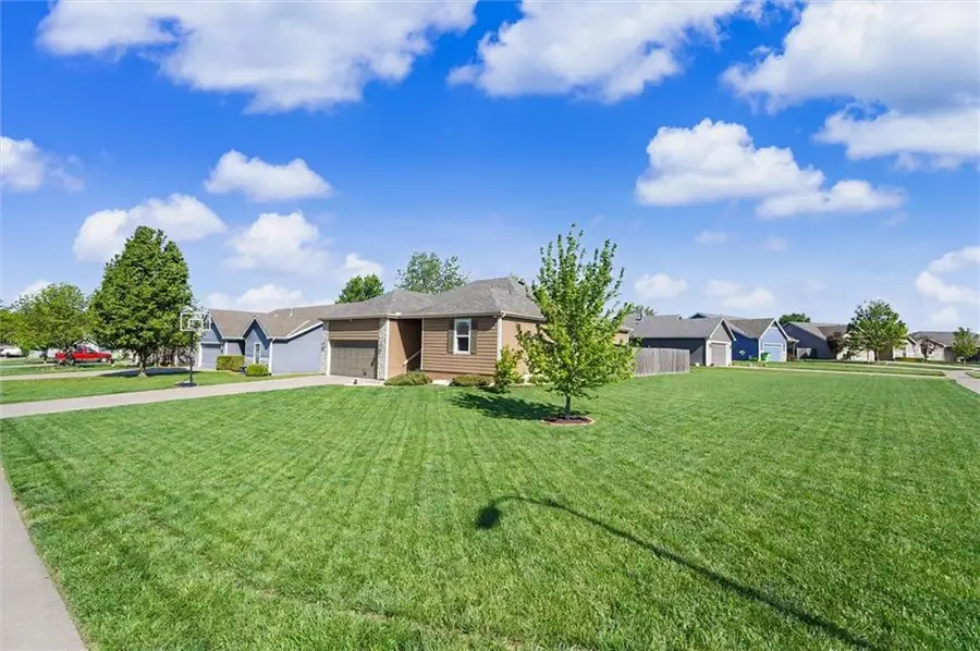 1000 Kathys Court, Baldwin City, KS 66006 - #2