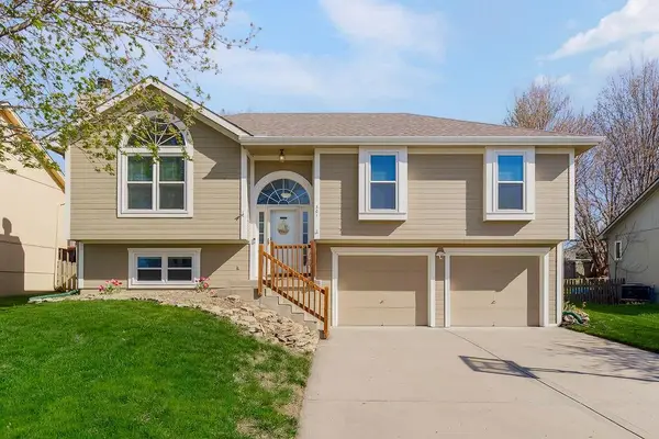 301 Porter Drive, Smithville, MO 64089