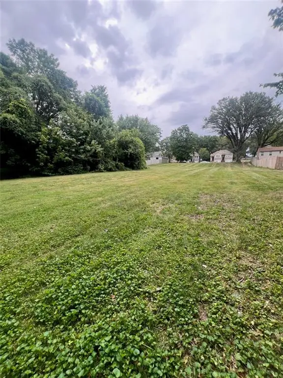 1013 W Linden Avenue, Independence, MO 64052 - #2