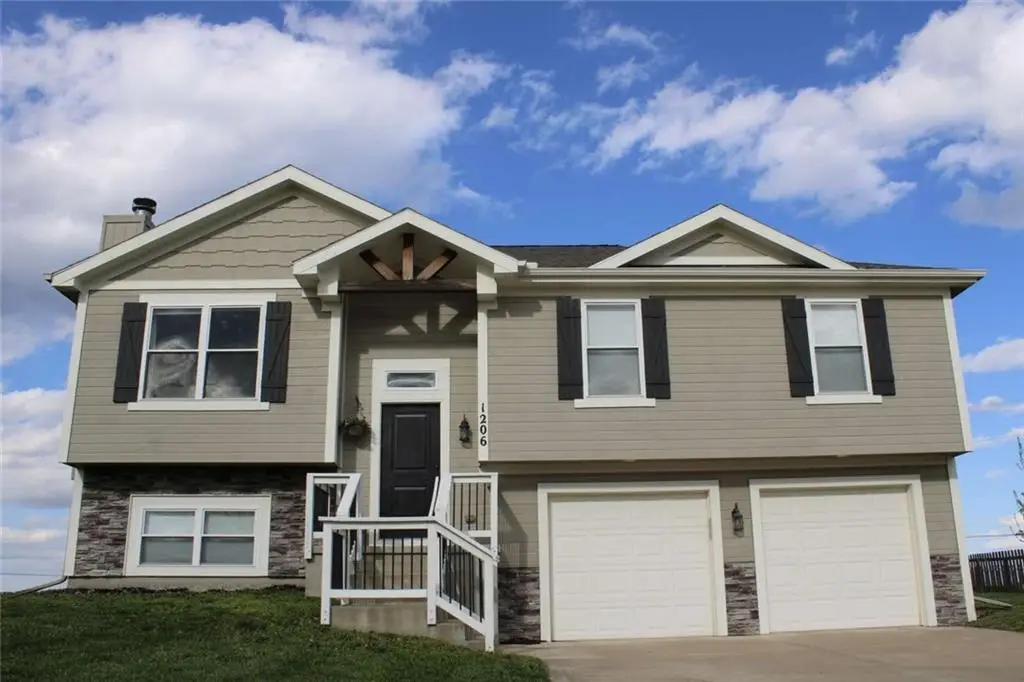 1206 Viola Street, Smithville, MO 64089 - #1