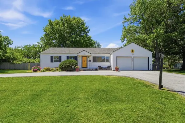 1001 N Walker Street, Olathe, KS 66061