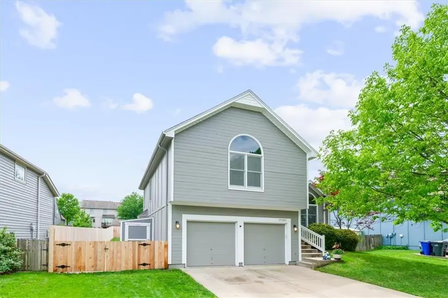 17287 W 157th Street, Olathe, KS 66062 - #2