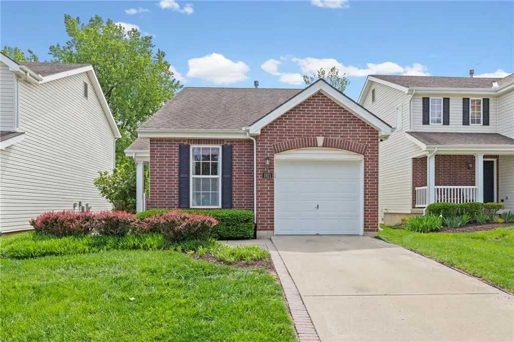 1921 NW 82nd Street, Kansas City, MO 64151 - #1