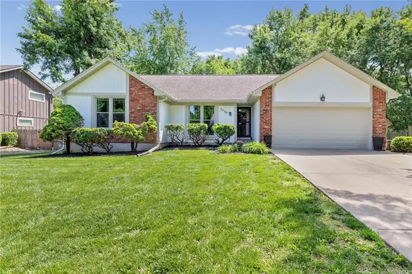 7738 Garnett Street, Lenexa, KS 66214