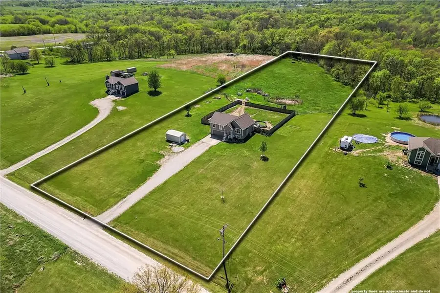 32869 W 146th Street, Excelsior Springs, MO 64024 - #2