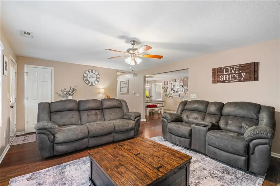 117 N Pine Street, Gardner, KS 66030 - #3