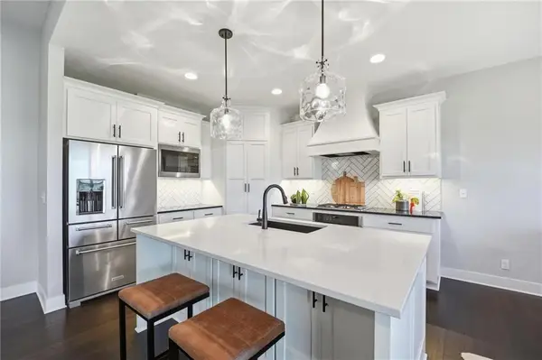 17404 Richards Street, Overland Park, KS 66221