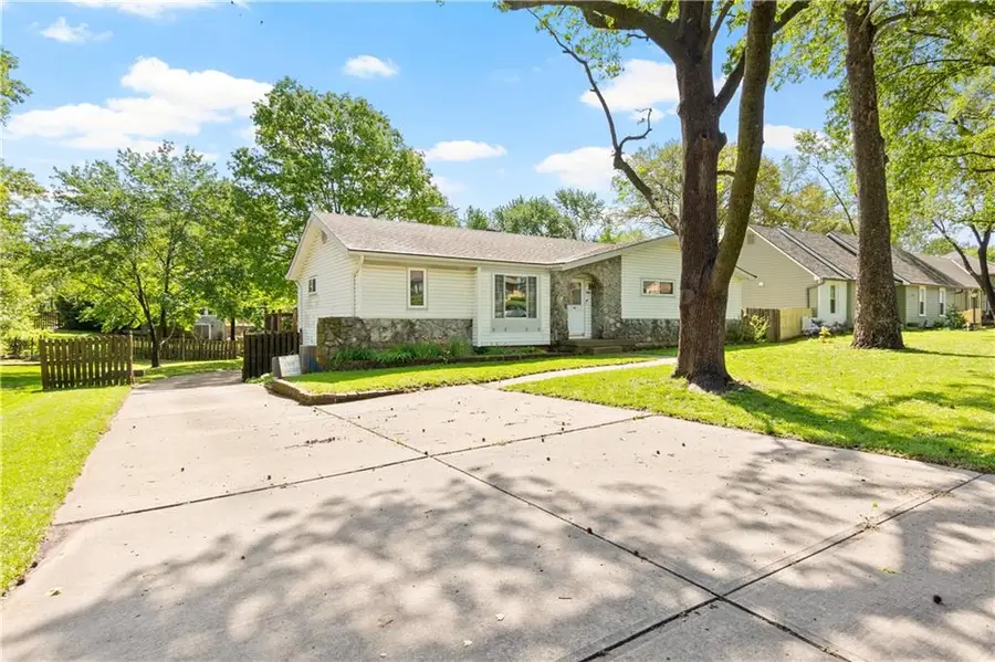 4919 Bluejacket Street, Shawnee, KS 66203 - #2