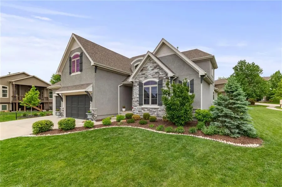 11607 W 158th Terrace, Overland Park, KS 66221 - #2
